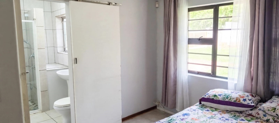 5 Bedroom Property for Sale in Pellissier Free State